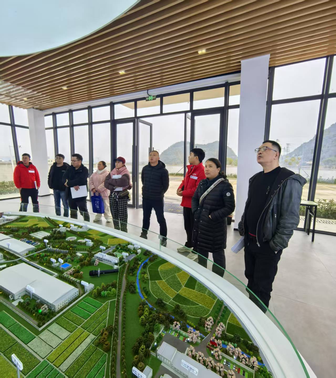 由我公司组织专家对《贵州省安顺市西秀区种猪场项目节能验收报告》开展现场验收工作