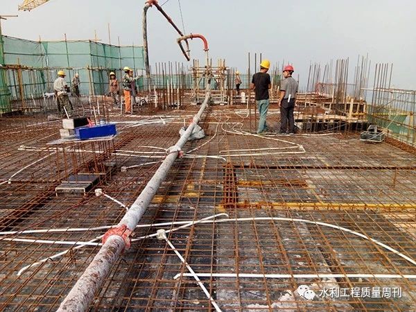 《土建作业指导书》大体积混凝土、泵送混凝土浇注施工要点